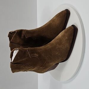 ​Chinese Laundry Califa NWOT Brown Suede Western Booties 5.5 Block Heel Cowboy